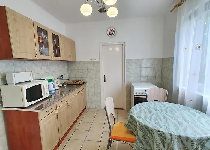 Georgina - Biro Tours Nr 60 Apartmán Vonyarcvashegy